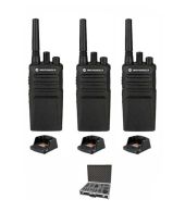 Set van 3 Motorola XT420 UHF IP55 PMR446 Portofoon met laders en koffer