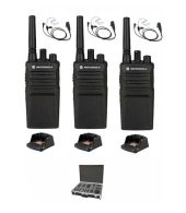 Set van 3 Motorola XT420 UHF IP55 PMR446 Portofoon met laders beveilging oortje en koffer